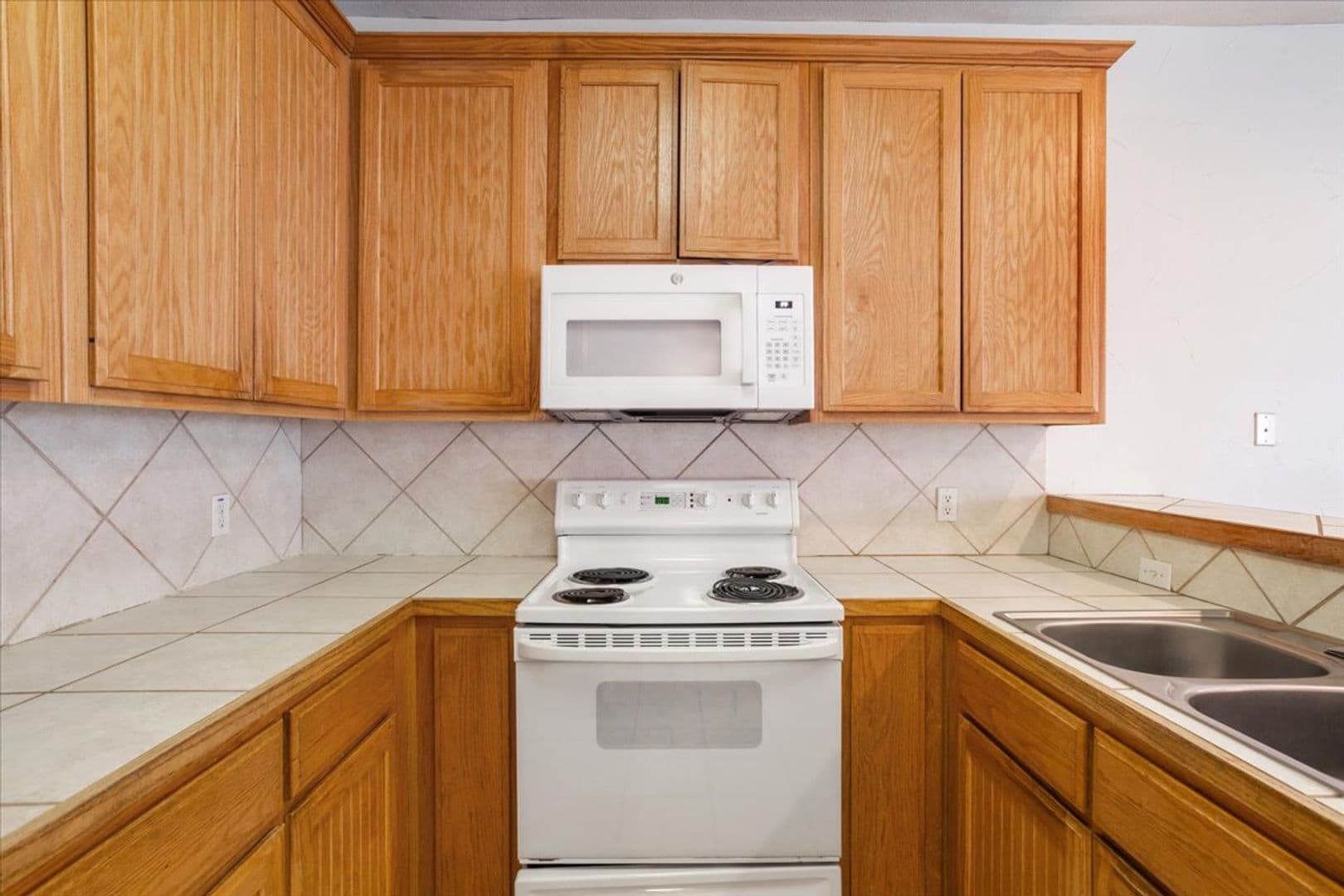Waco House: 2021 S. 8th Street