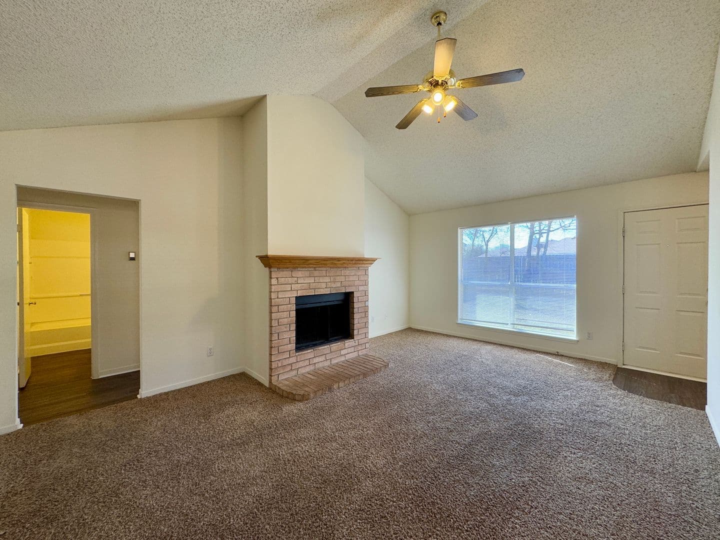 Hewitt House: 1000 Parkview Circle