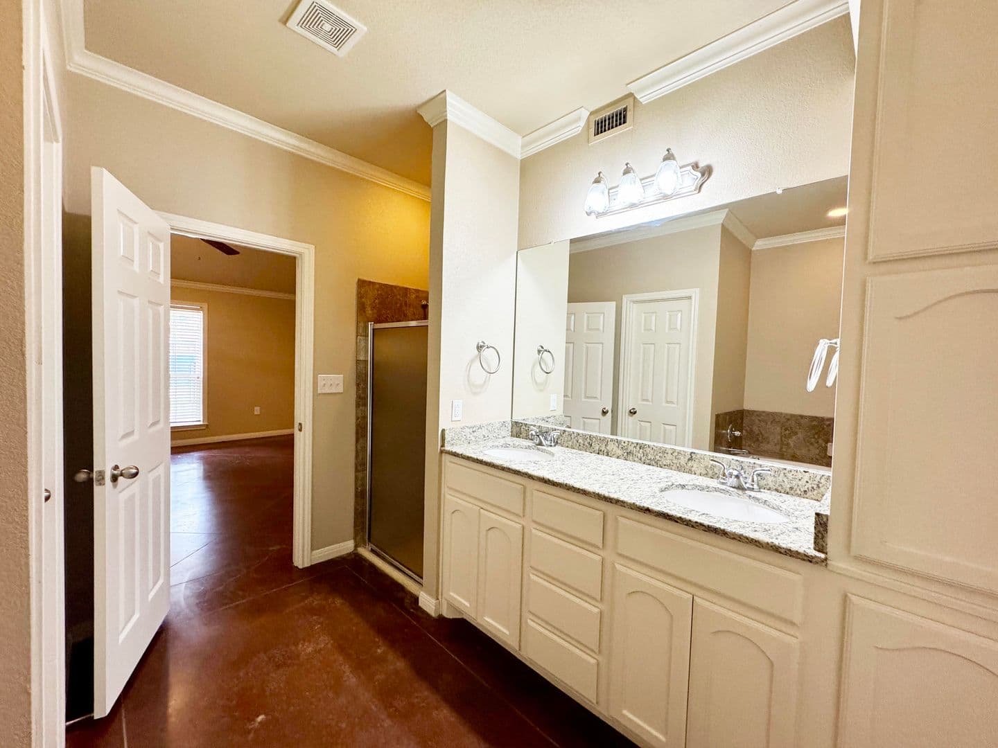 Waco House: 9804 B Salem Way
