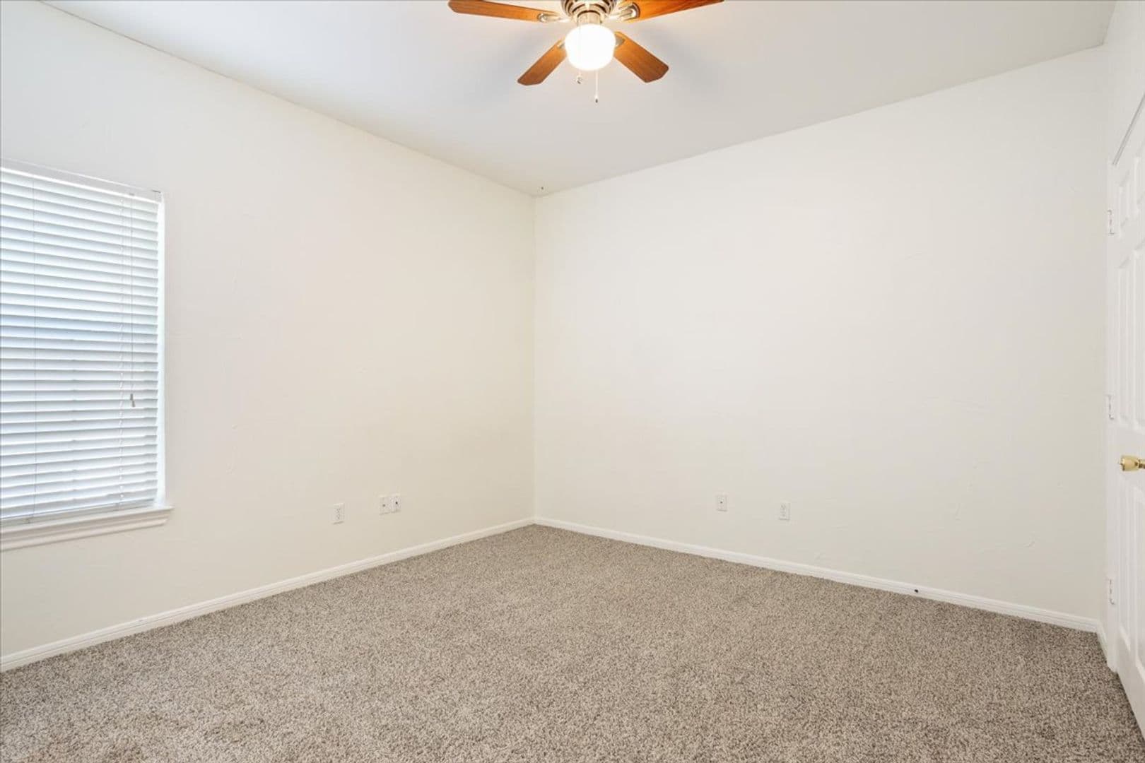 Waco House: 2021 S. 8th Street