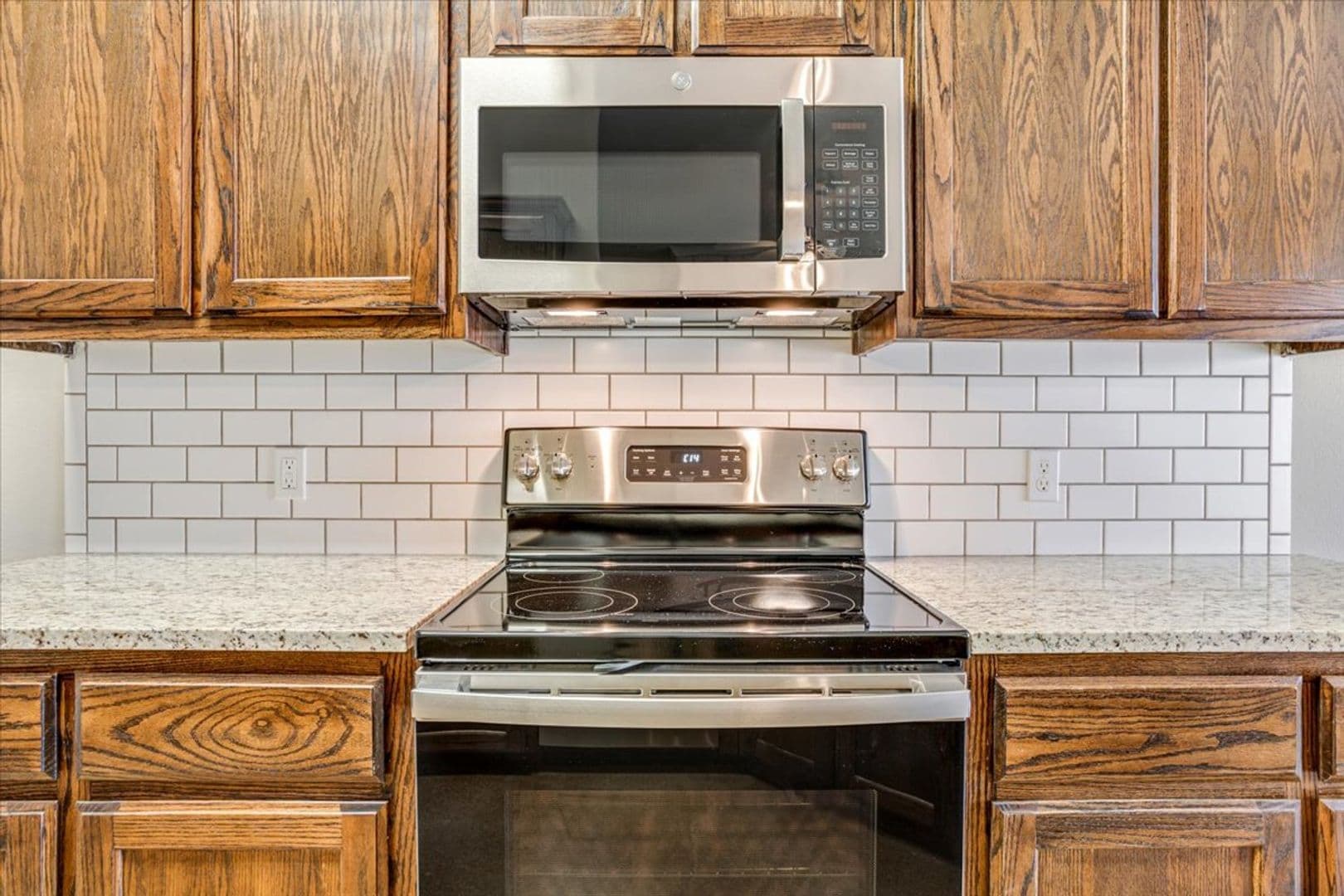 Hewitt House: 614 Hilltop Drive