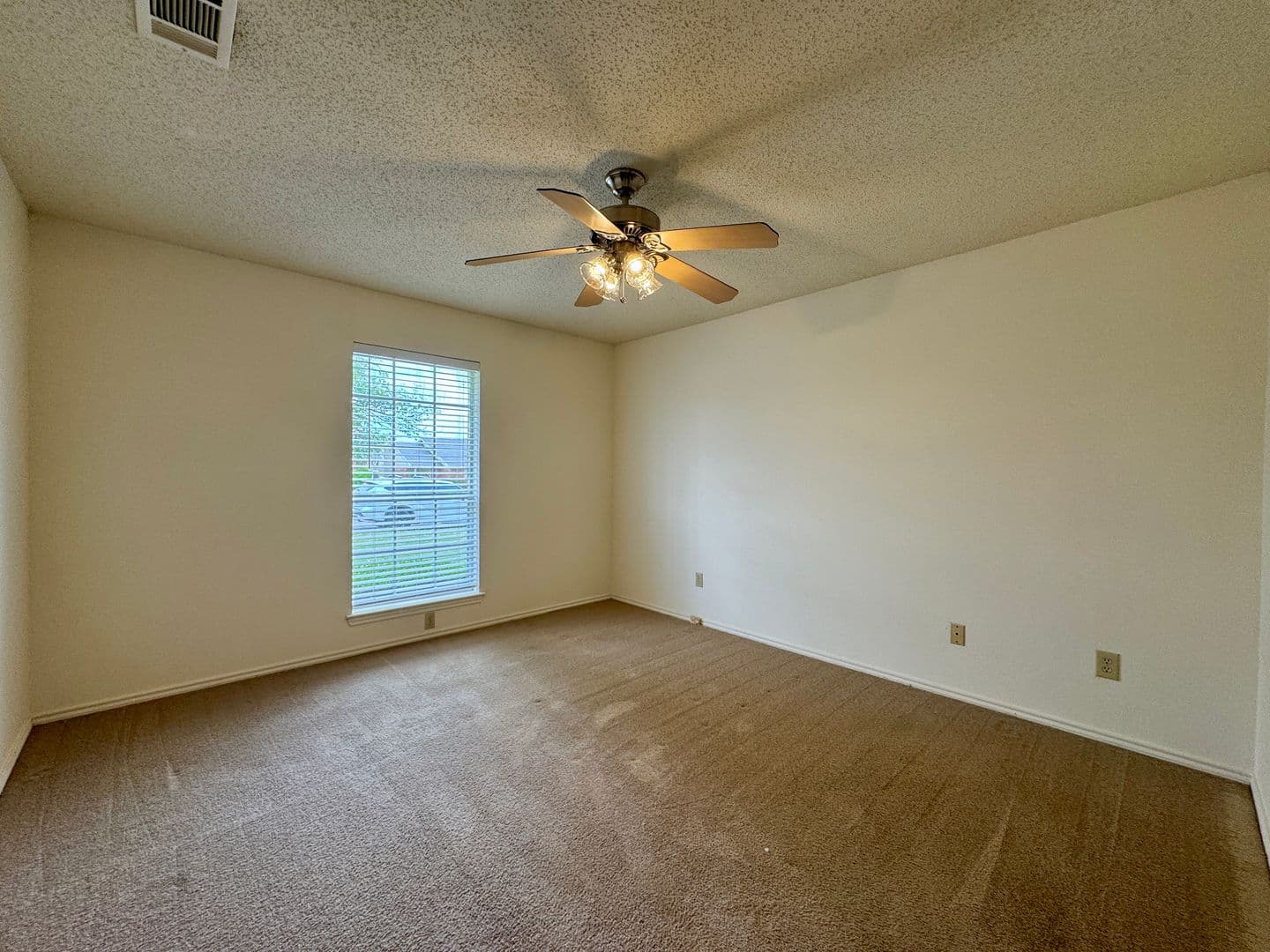 Waco House: 9007 Woodgate Circle East