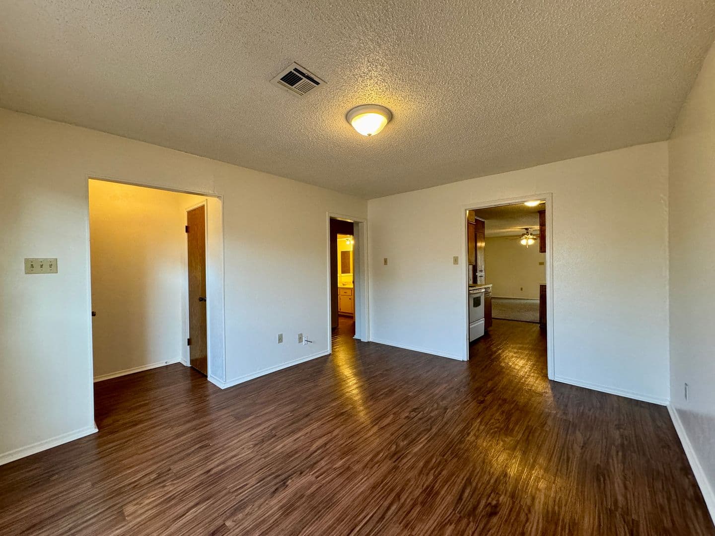 Waco House: 6716 Wiethorn