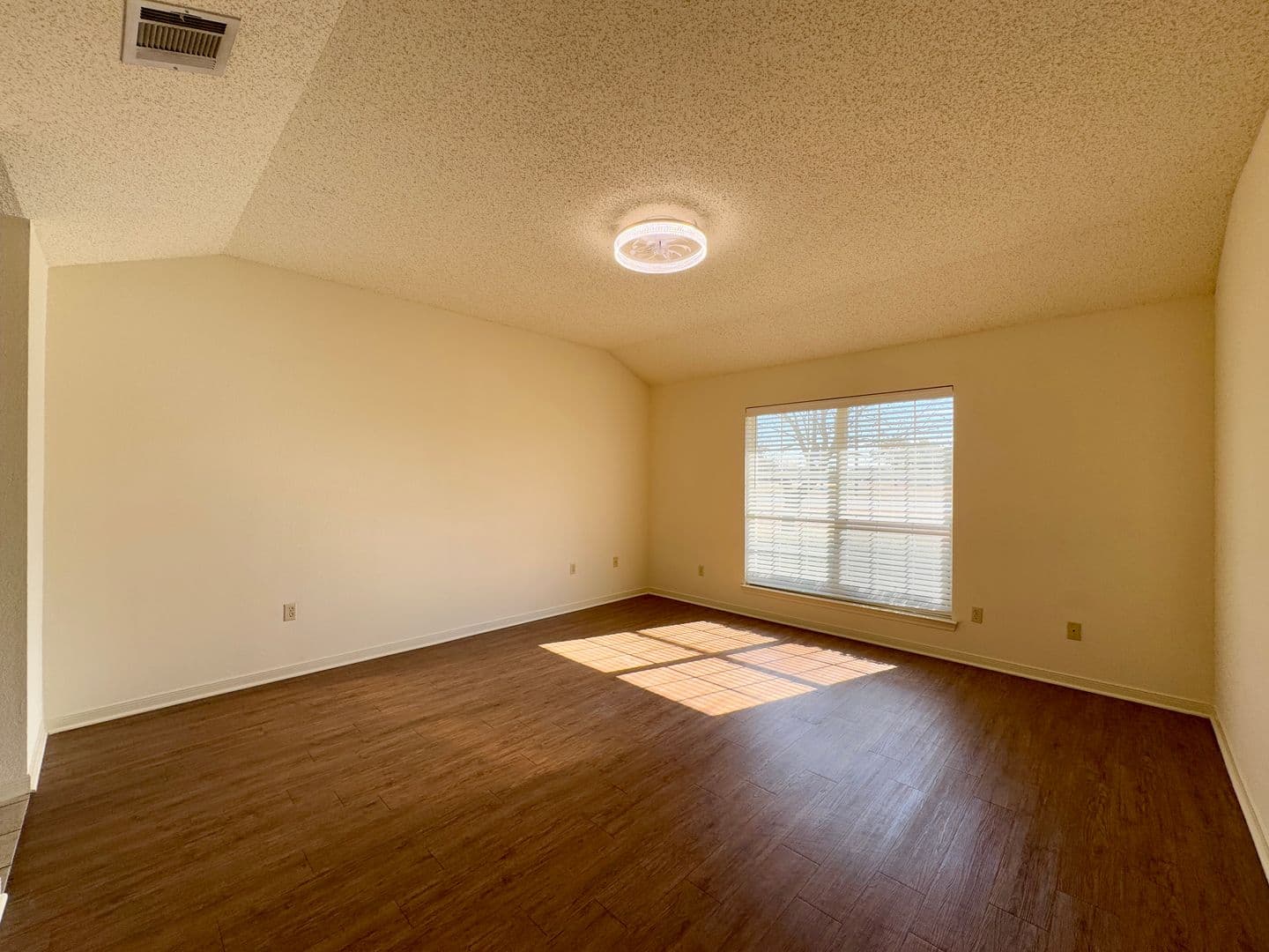 Waco Apartment: 9603 Panther Way