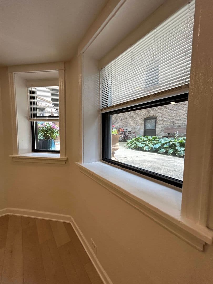 Chicago Apartment: 725 S Loomis Street