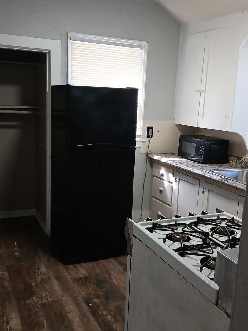 Sioux Falls Apartment: 405 407 409 S Walts  Ave