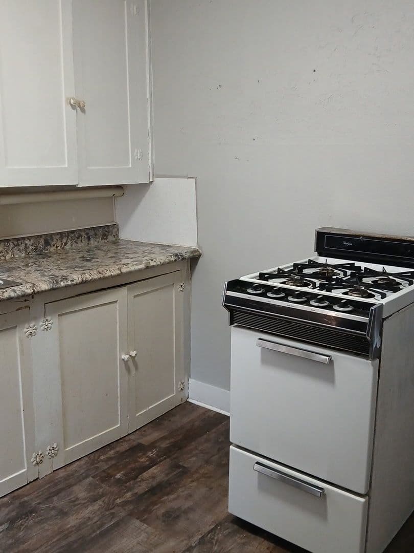 Sioux Falls Apartment: 405 407 409 S Walts  Ave