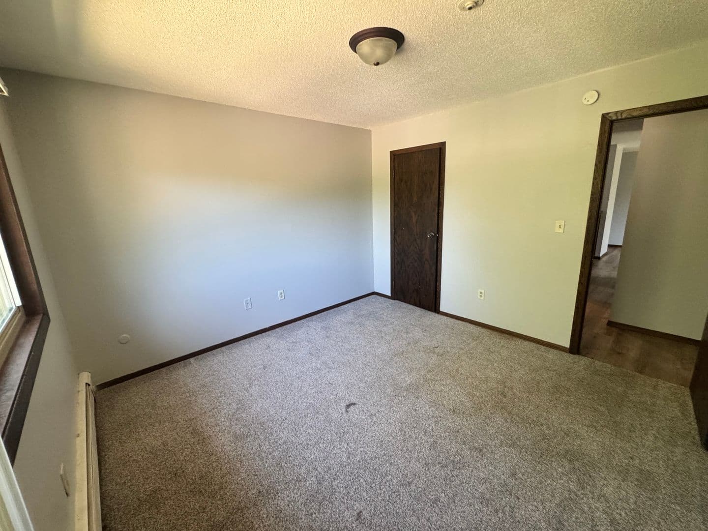 Sioux Falls Apartment: 100 S Prairie Ave 6