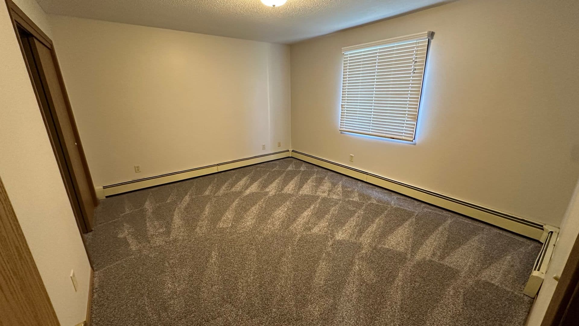 SIOUX FALLS Apartment: 2300 SOUTH SYCAMORE