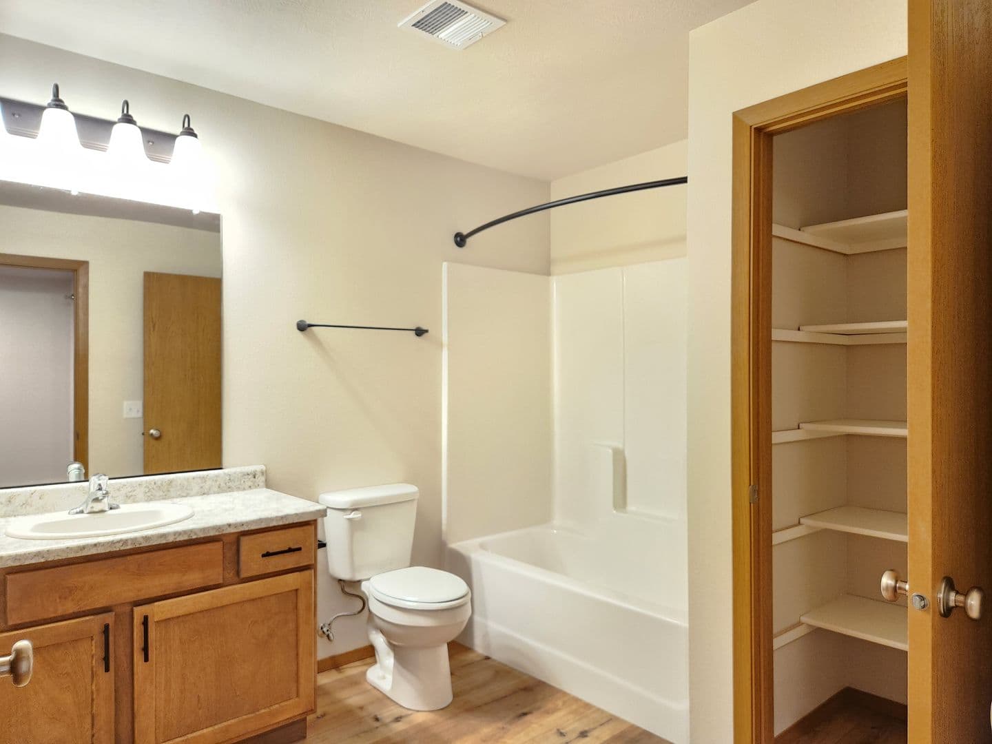 Sioux Falls Apartment: 3600 S. Linedrive Avenue