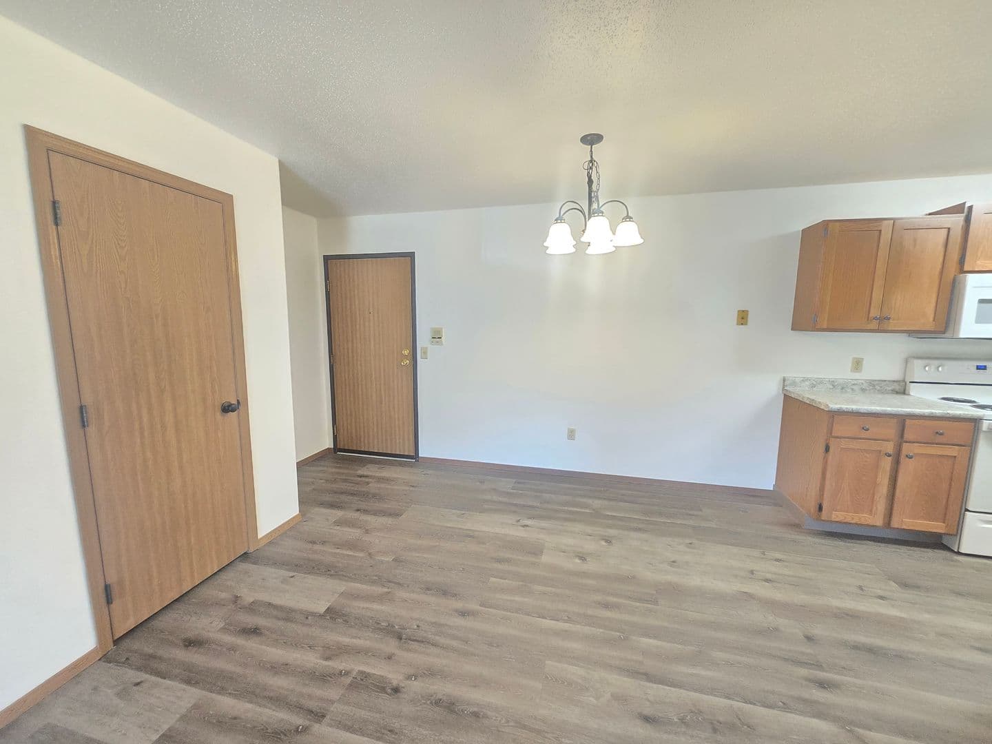 SIOUX FALLS Apartment: 6500 W. 43RD ST.