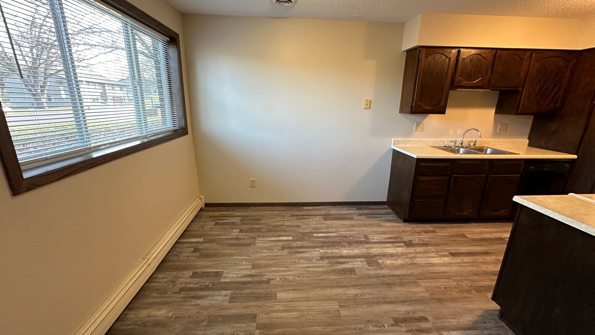 Sioux Falls Apartment: 3609 S Cathy Ave