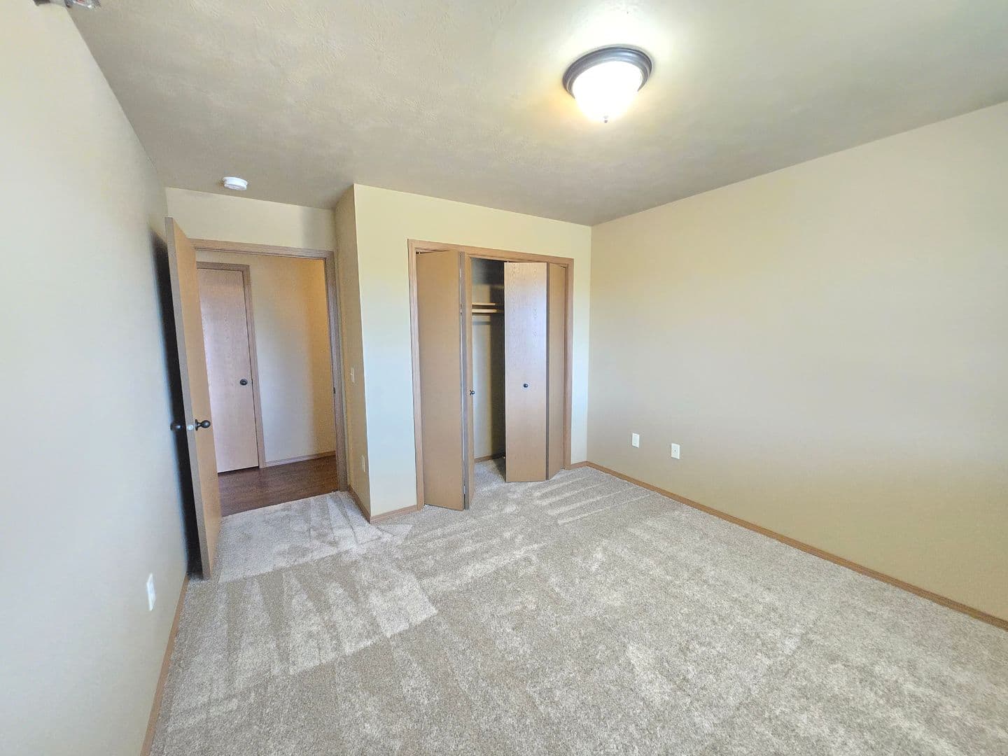 SIOUX FALLS Apartment: 4510 E. 53RD ST.