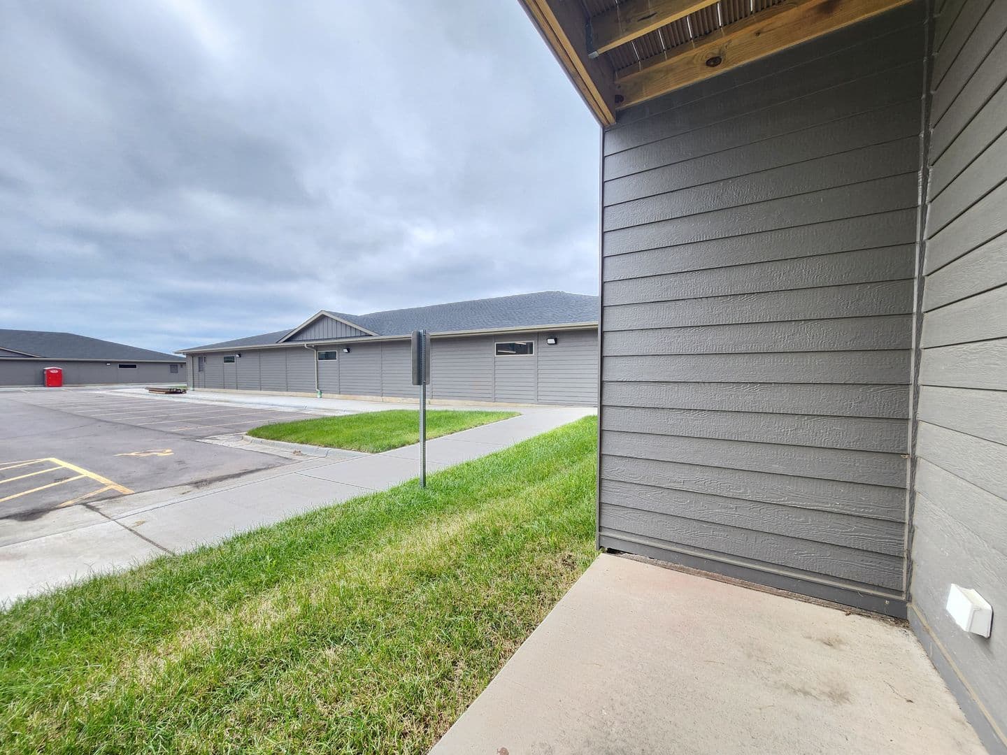 Sioux Falls Apartment: 3600 S. Linedrive Avenue