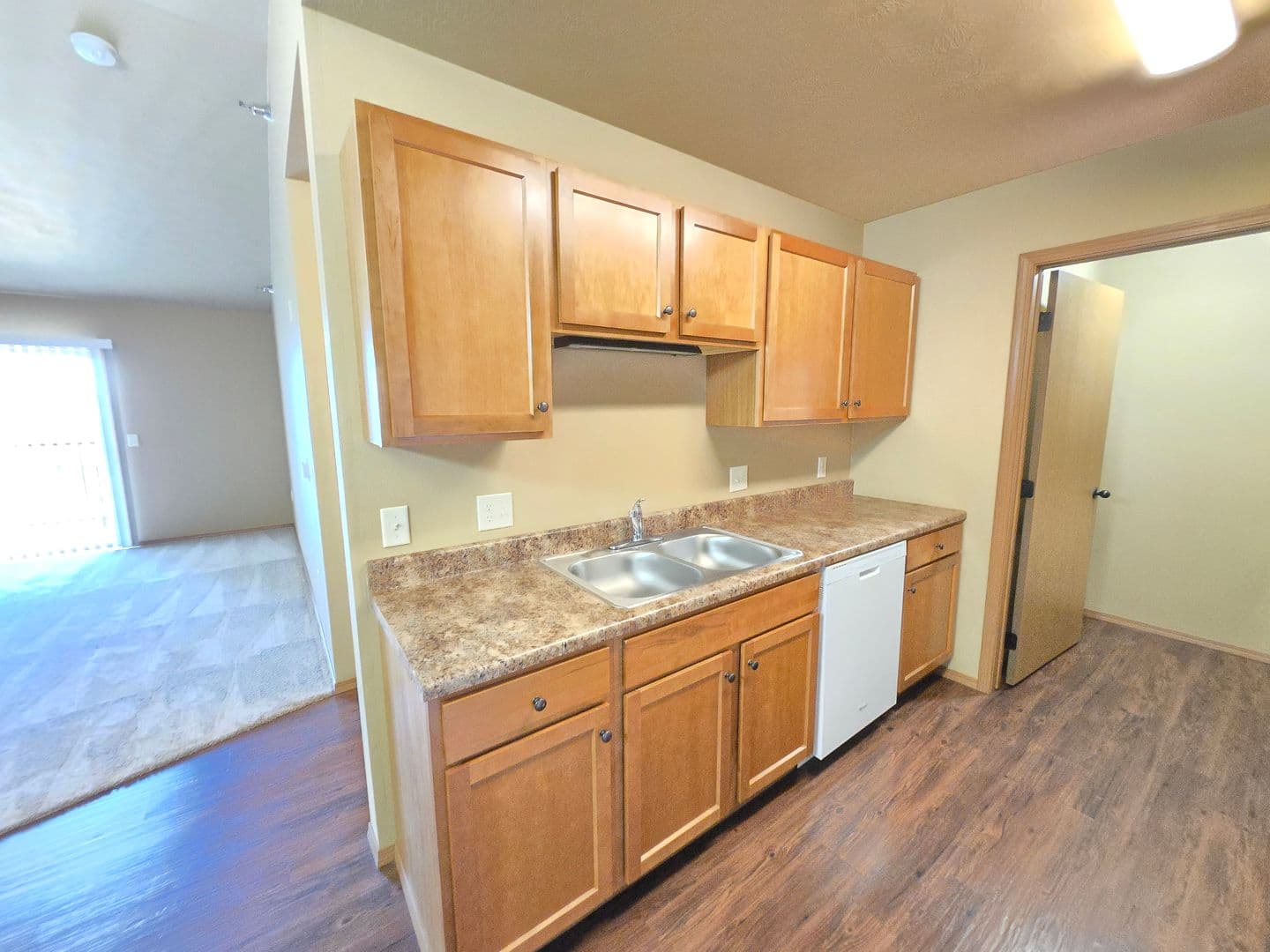 SIOUX FALLS Apartment: 4510 E. 53RD ST.