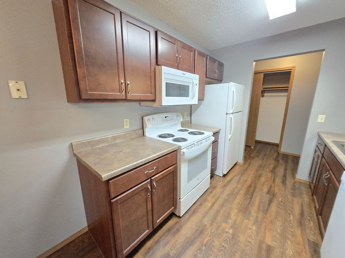 SIOUX FALLS Apartment: 4500 EAST 33RD St