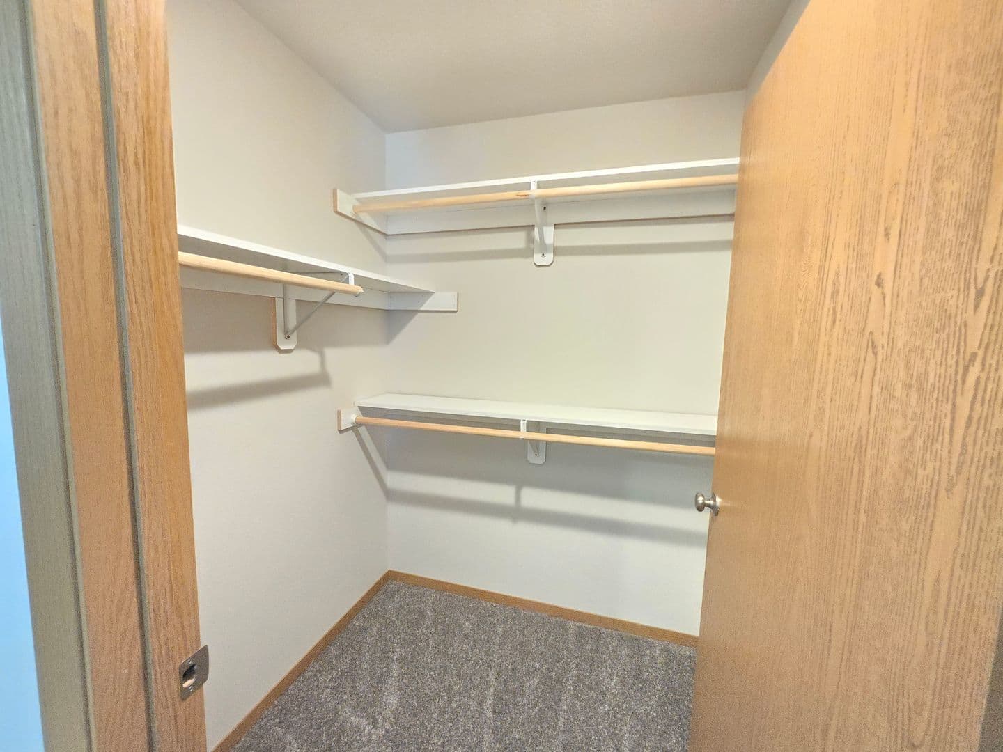 Sioux Falls Apartment: 3600 S. Linedrive Avenue