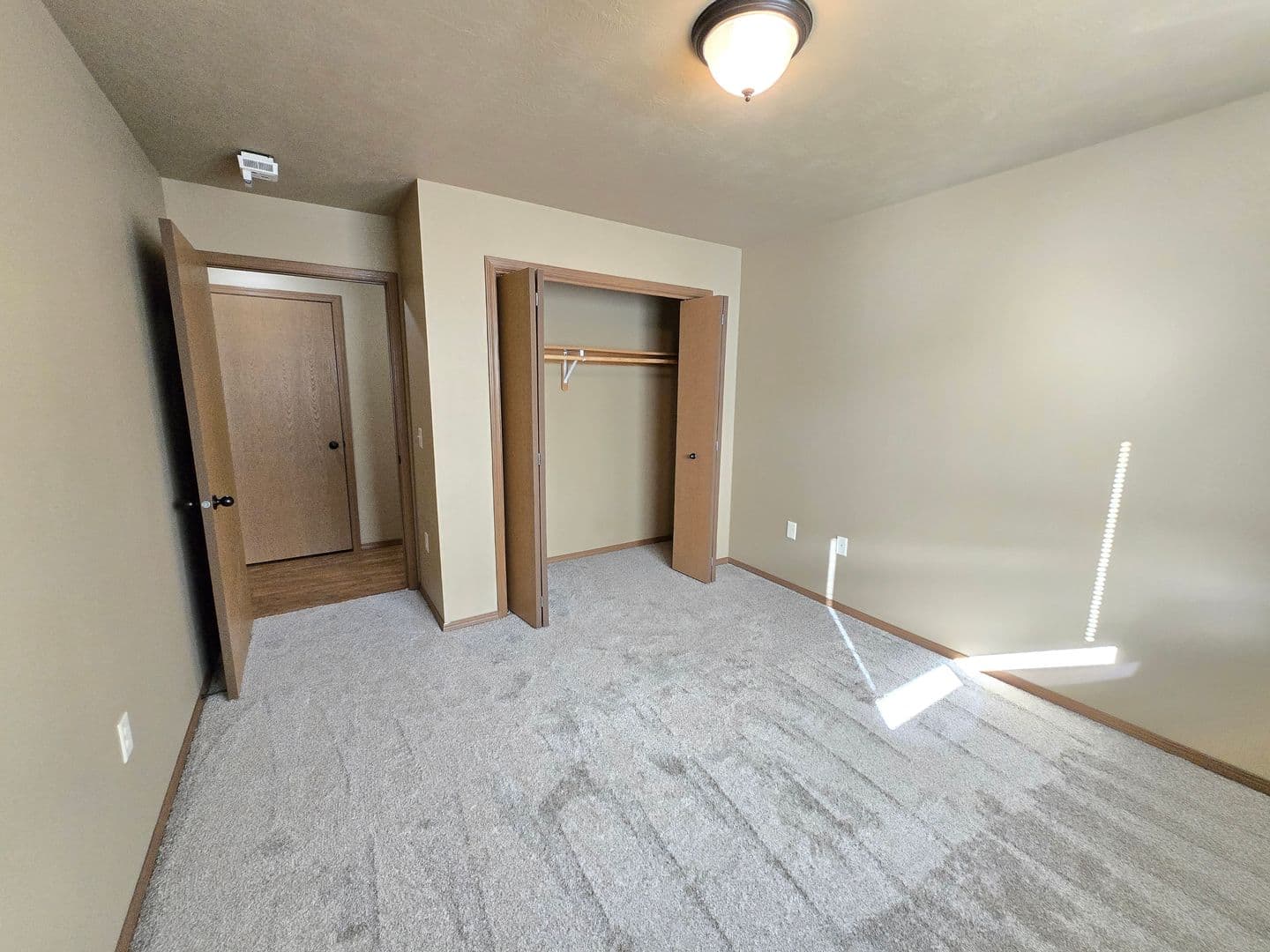 SIOUX FALLS Apartment: 4500 E. 53RD ST.