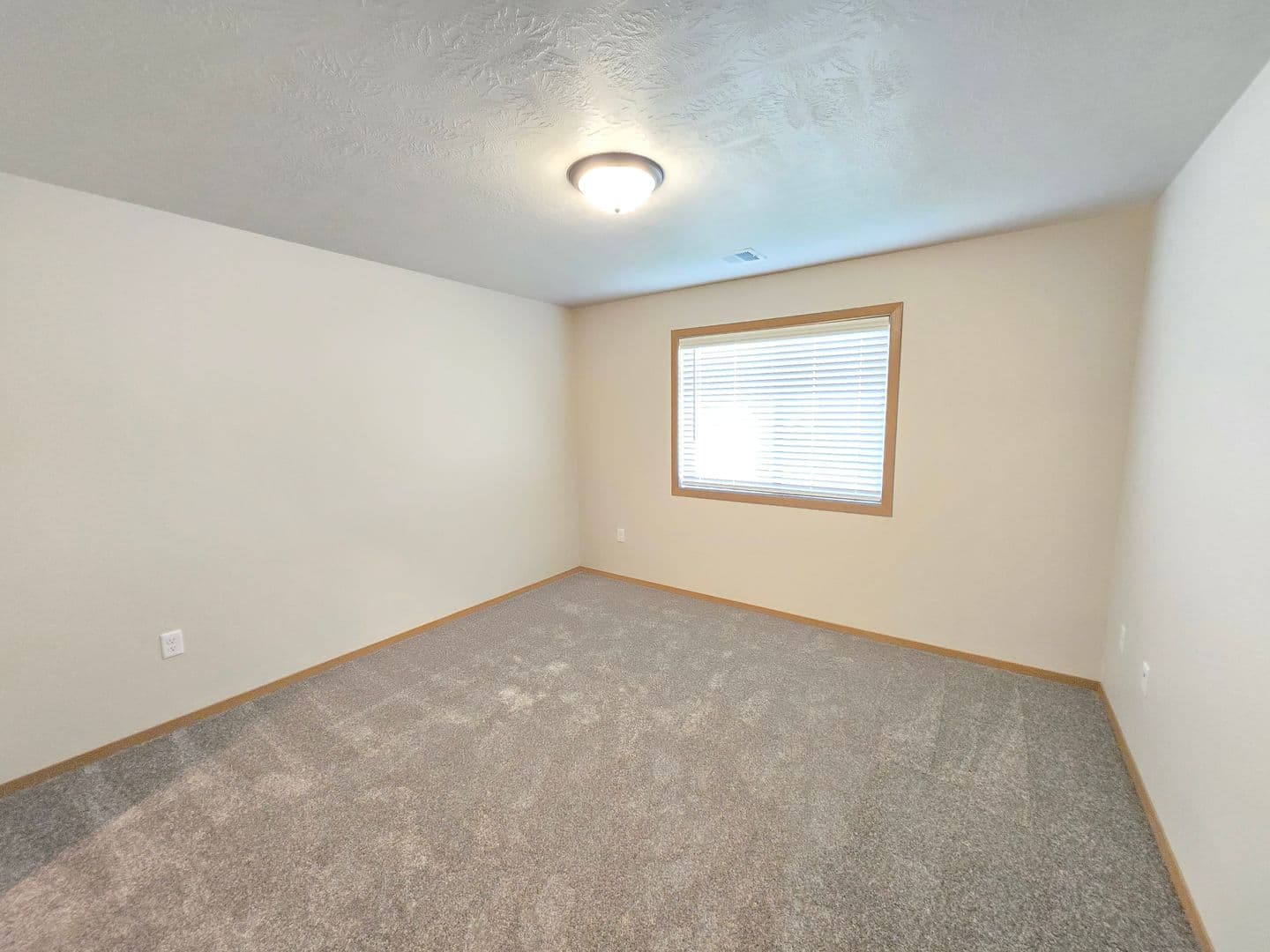 Sioux Falls Apartment: 3600 S. Linedrive Avenue