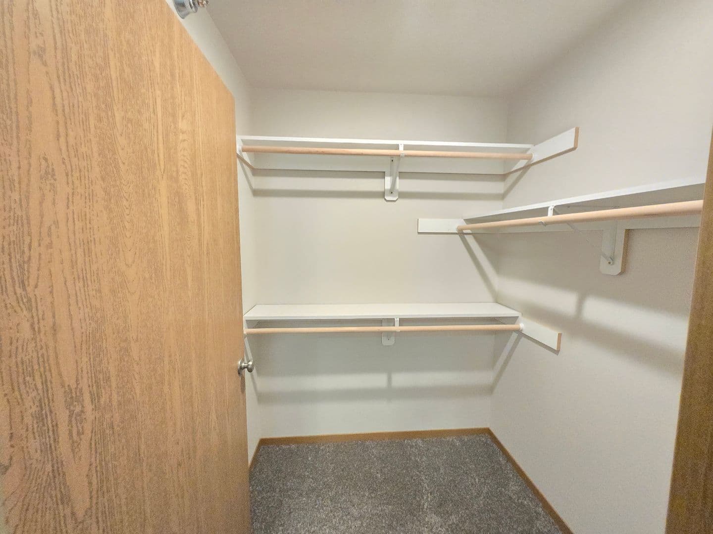 Sioux Falls Apartment: 3600 S. Linedrive Avenue