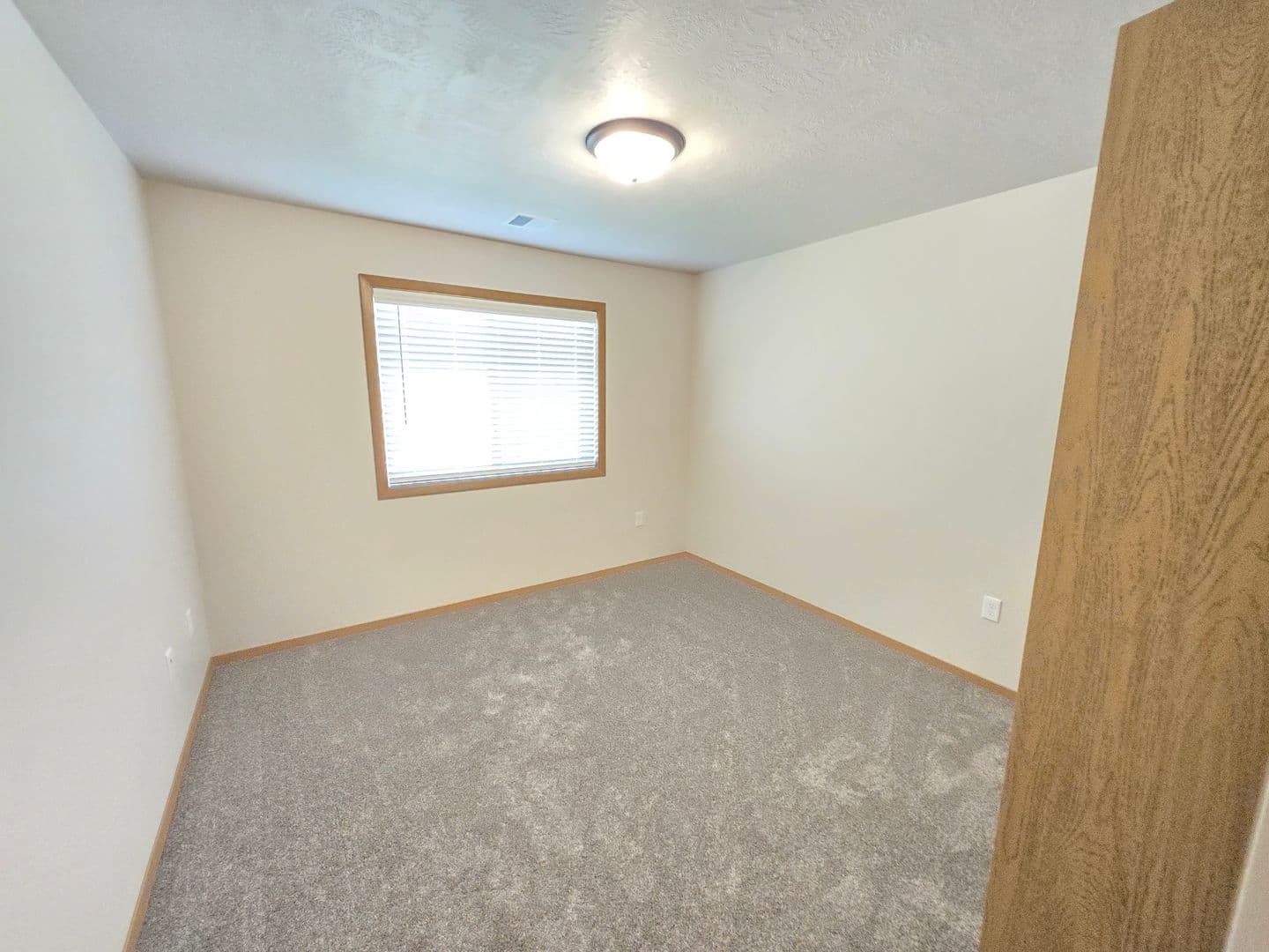 Sioux Falls Apartment: 3600 S. Linedrive Avenue