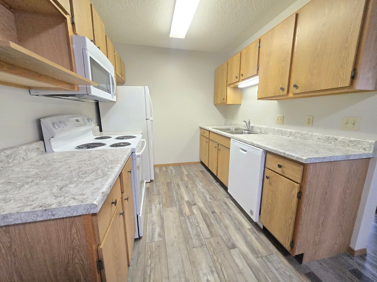 SIOUX FALLS Apartment: 4500 EAST 33RD St