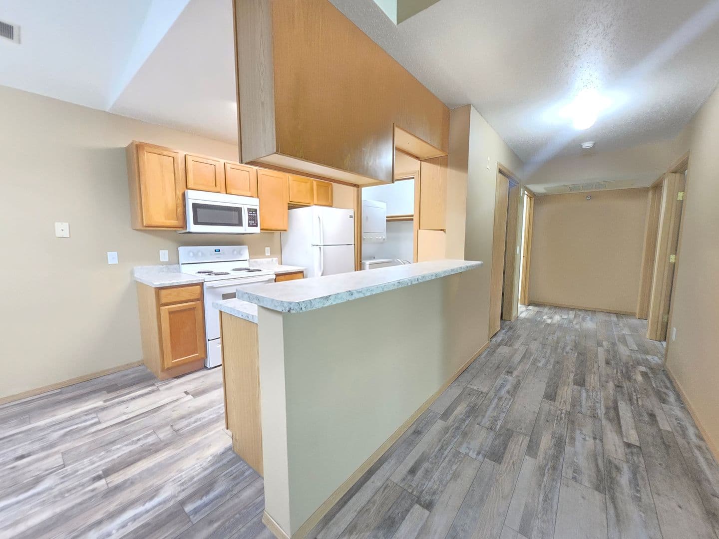SIOUX FALLS Apartment: 4512 E. 42ND ST.