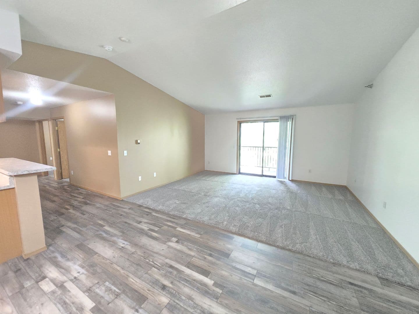 SIOUX FALLS Apartment: 4512 E. 42ND ST.