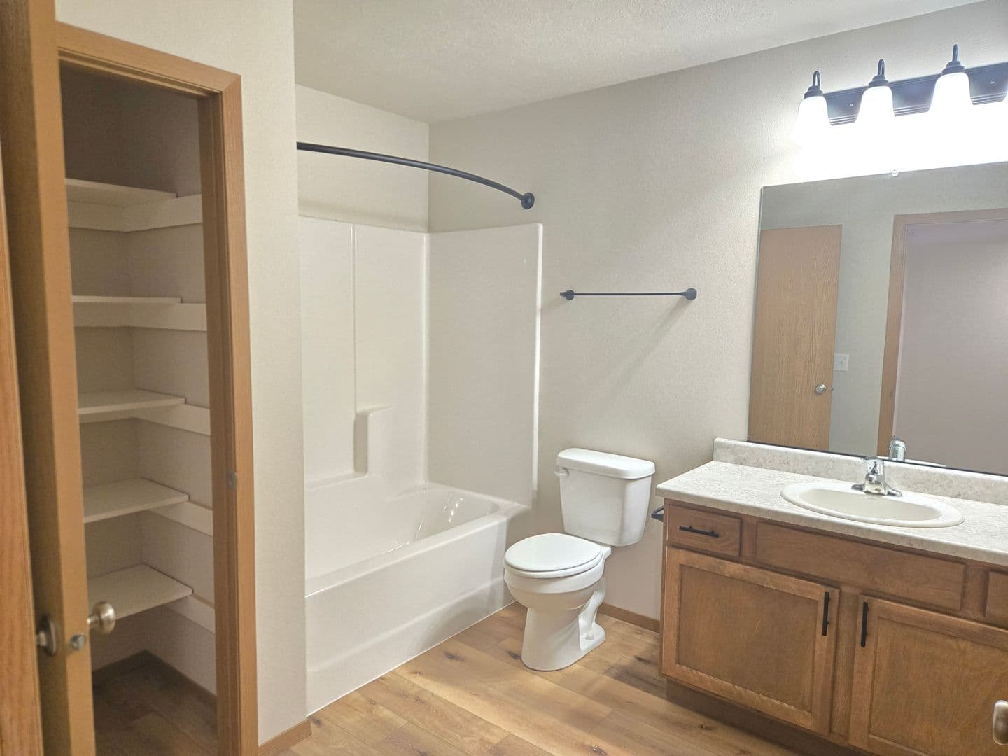 Sioux Falls Apartment: 3600 S. Linedrive Avenue