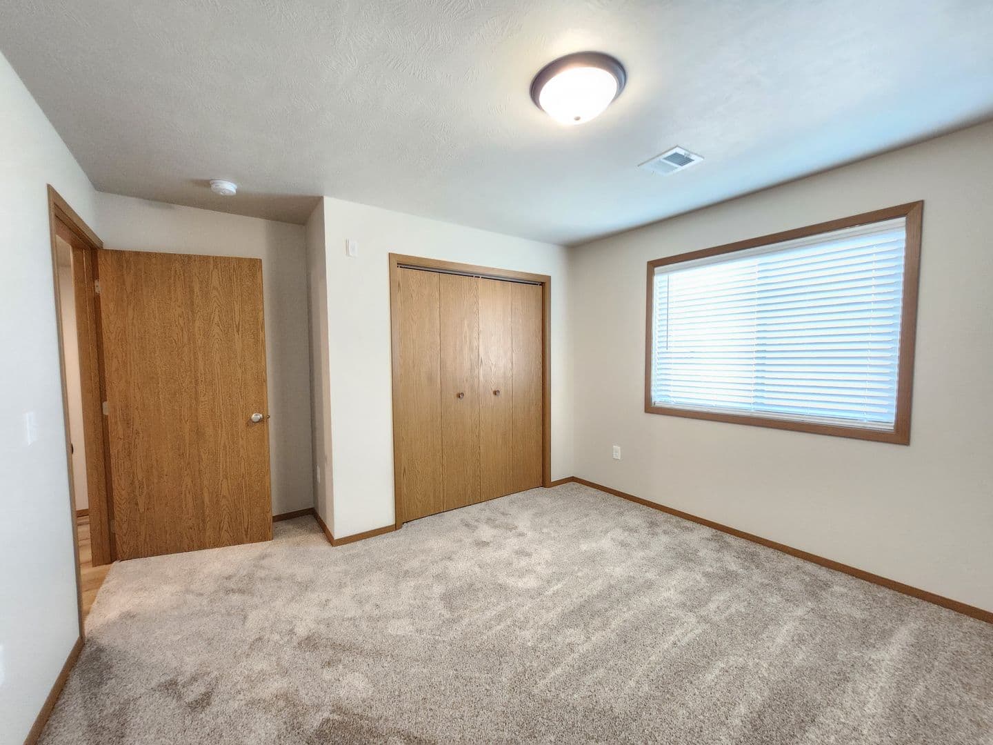Sioux Falls Apartment: 3600 S. Linedrive Avenue
