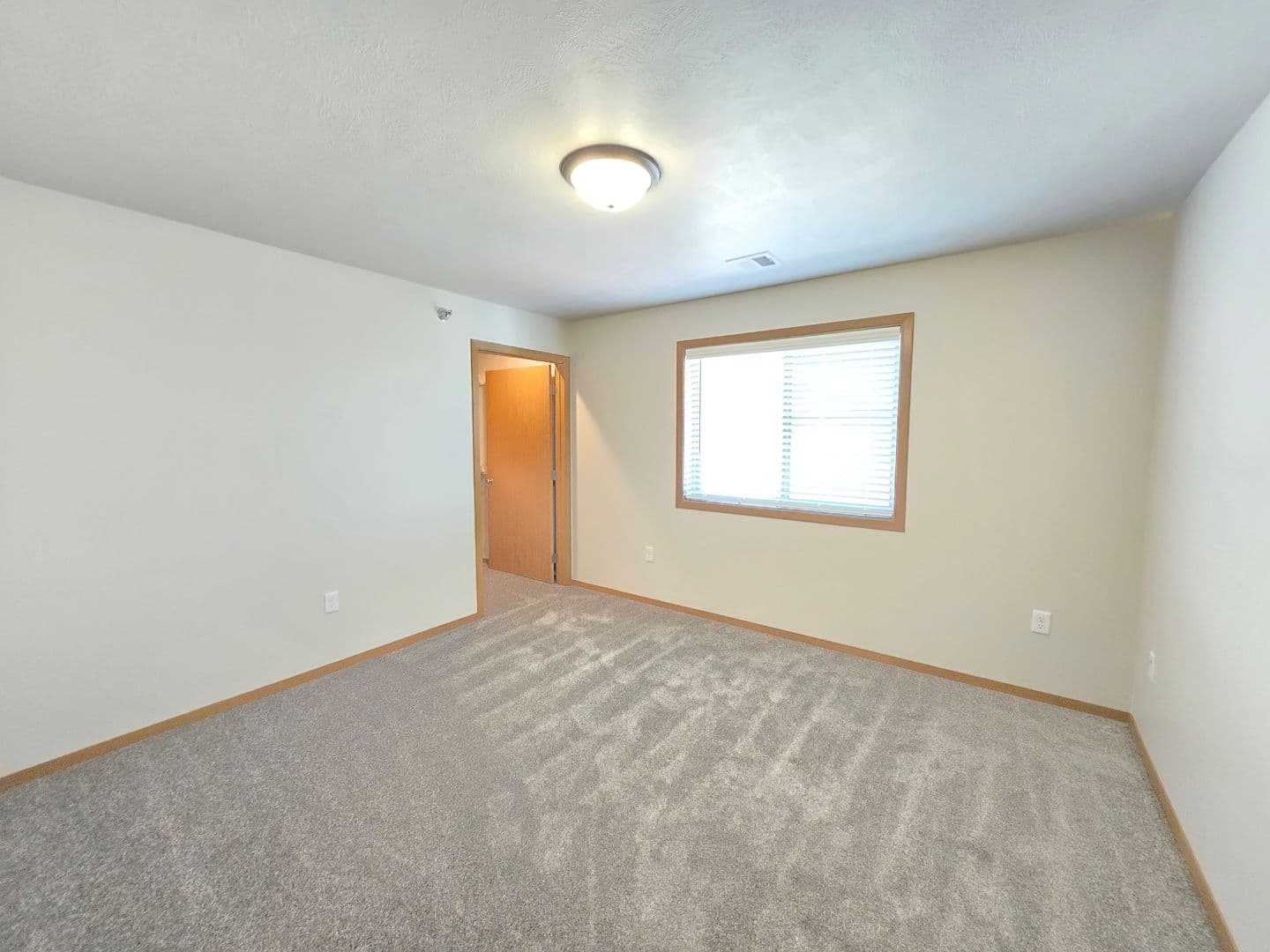 Sioux Falls Apartment: 3600 S. Linedrive Avenue