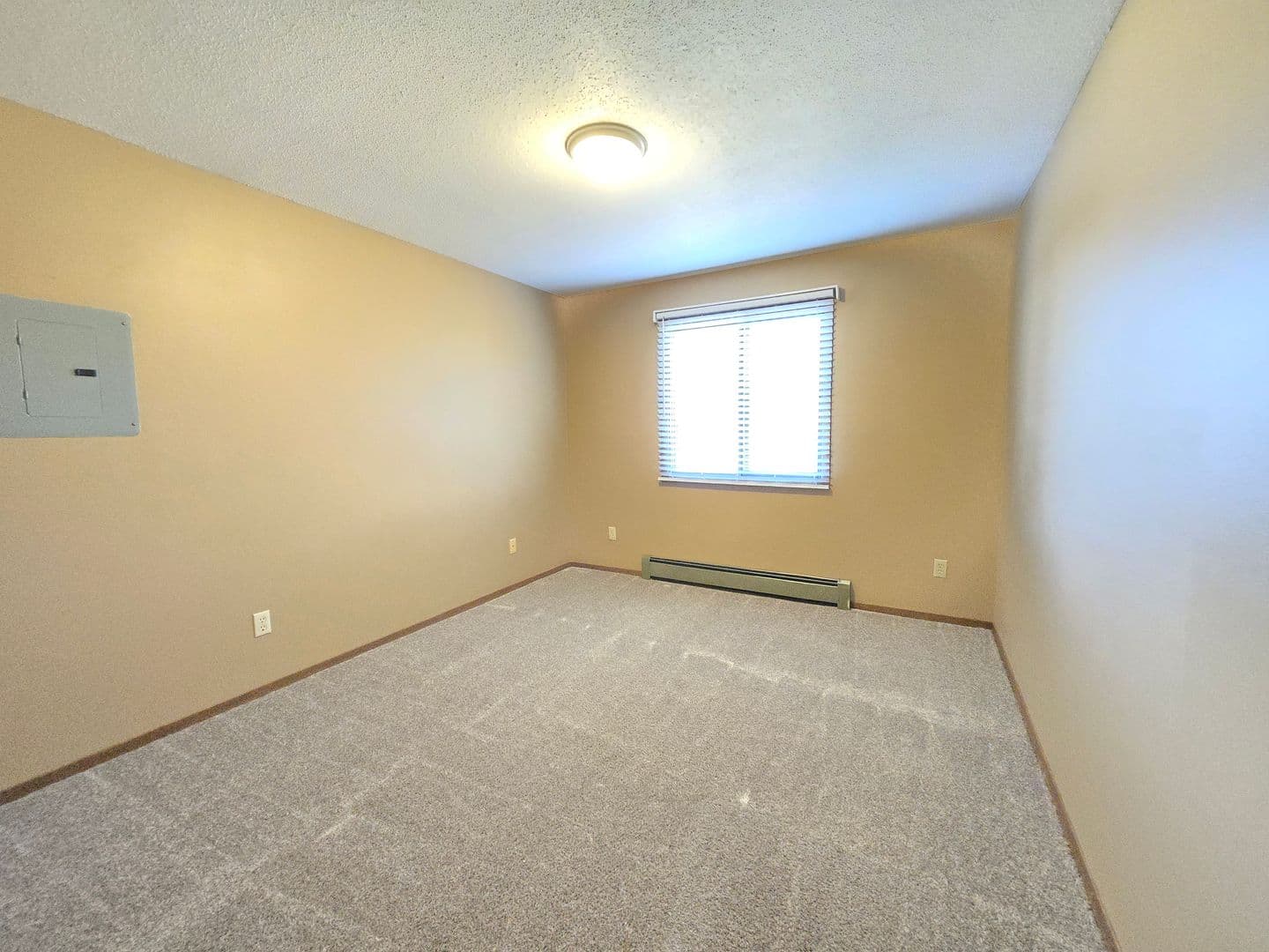 SIOUX FALLS Apartment: 2300 SOUTH SYCAMORE