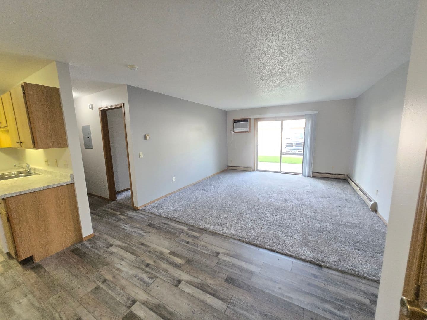 SIOUX FALLS Apartment: 4500 EAST 33RD St