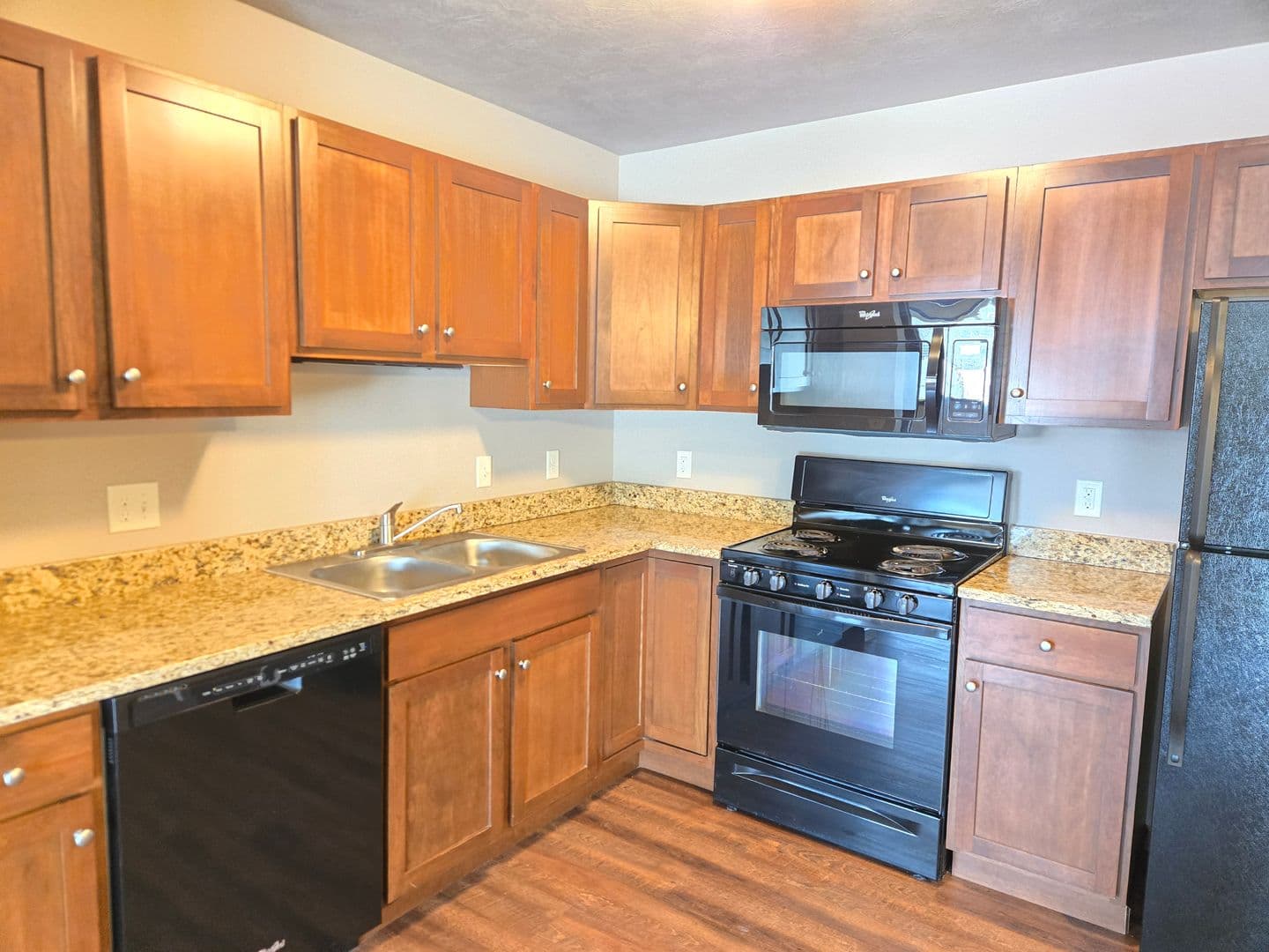 SIOUX FALLS Apartment: 3600 S. SYCAMORE AVE.