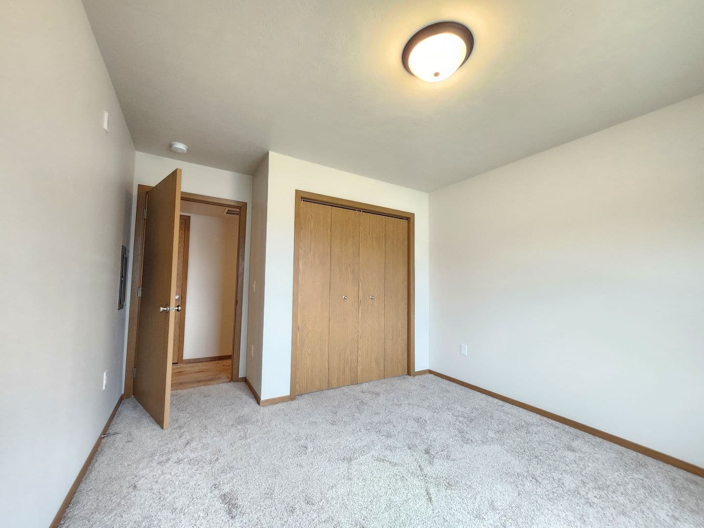 Sioux Falls Apartment: 3600 S. Linedrive Avenue