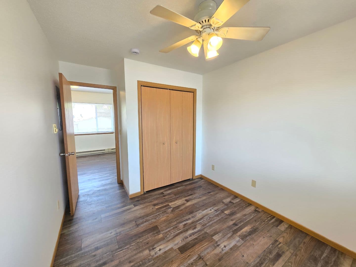 Sioux Falls Apartment: 421 S Williams Ave .