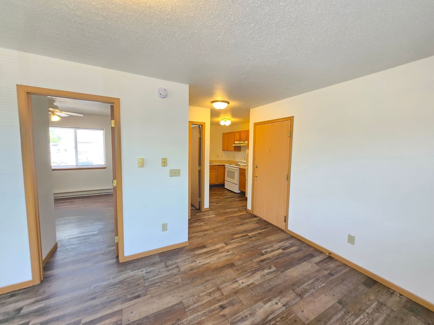 Sioux Falls Apartment: 421 S Williams Ave .