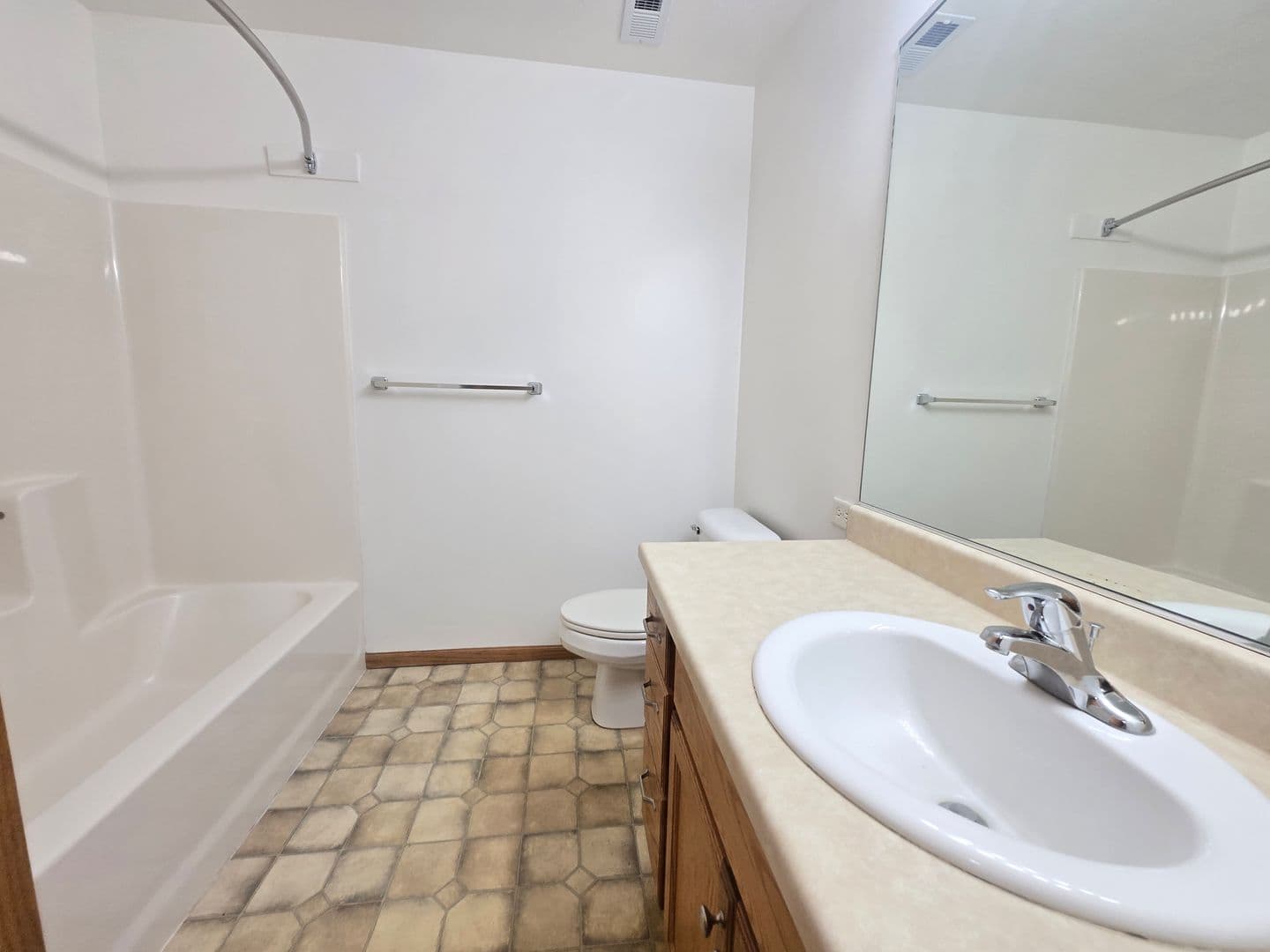 Harrisburg Apartment: 102 Emmett Trail
