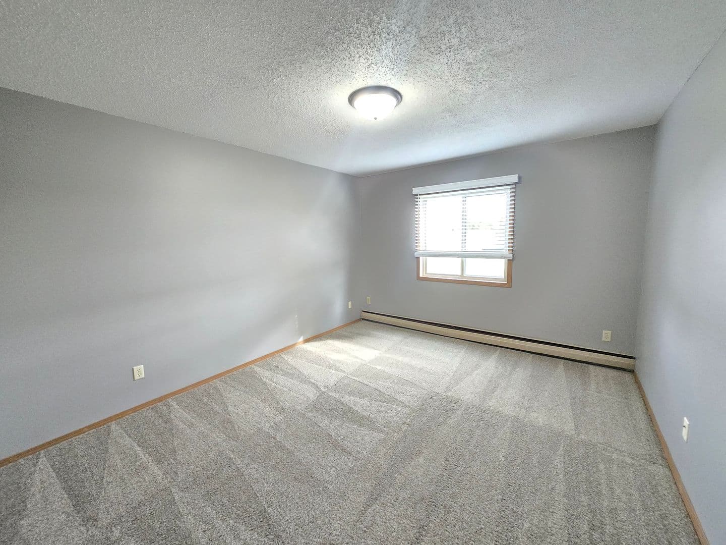 SIOUX FALLS Apartment: 4500 EAST 33RD St