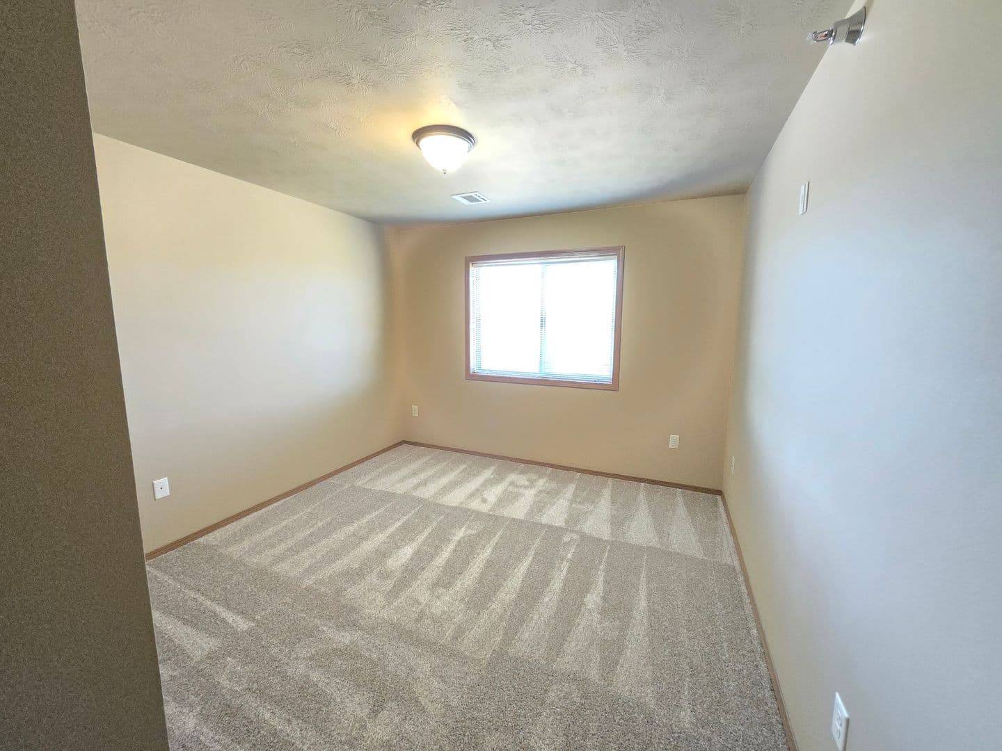 SIOUX FALLS Apartment: 4510 E. 53RD ST.