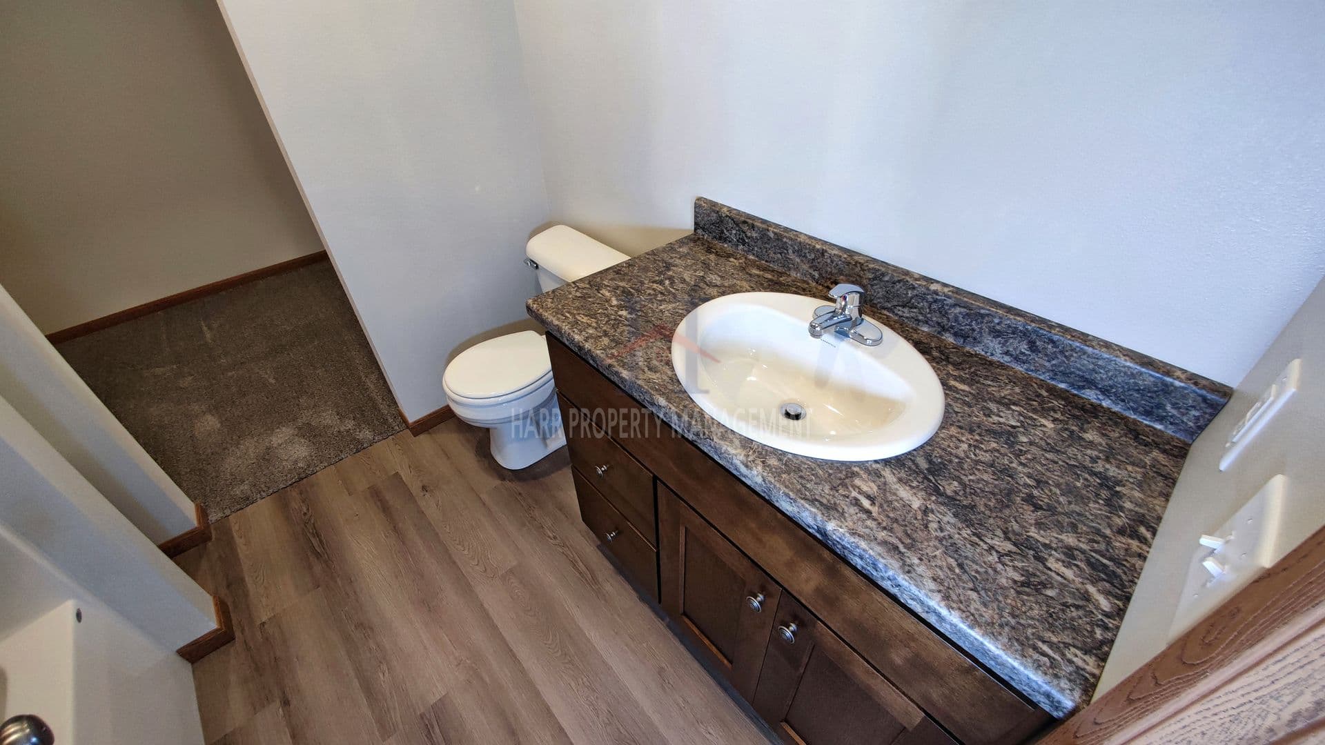 Sioux Falls Apartment: 5700 Hitching Place