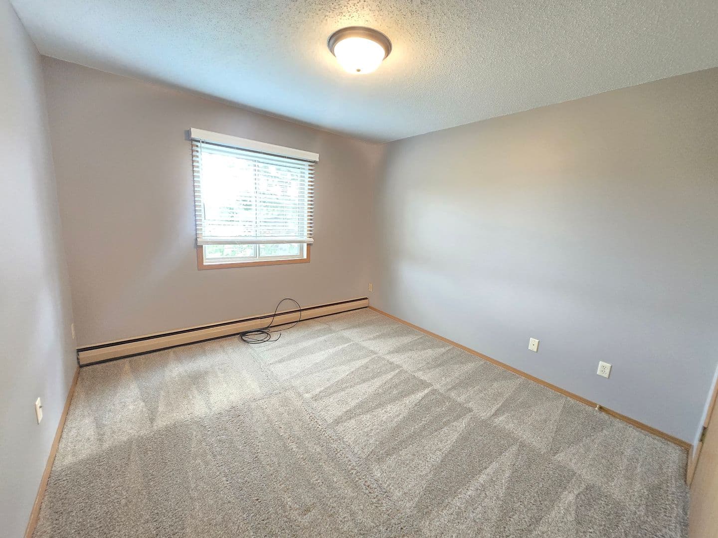 SIOUX FALLS Apartment: 4500 EAST 33RD St