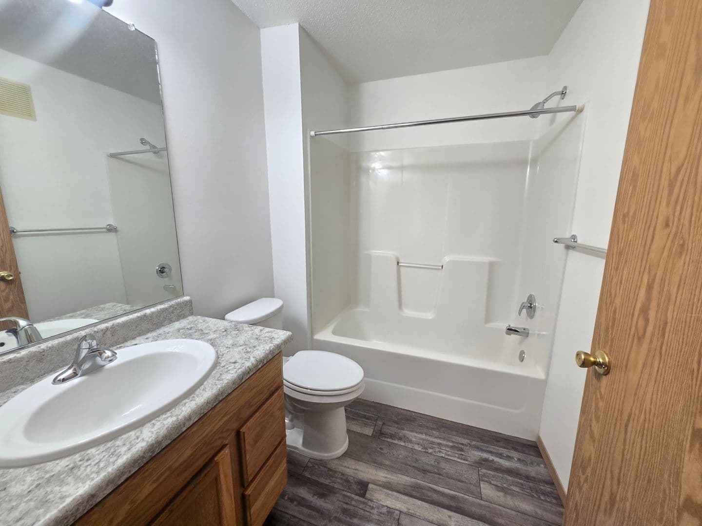 SIOUX FALLS Apartment: 4512 E. 42ND ST.