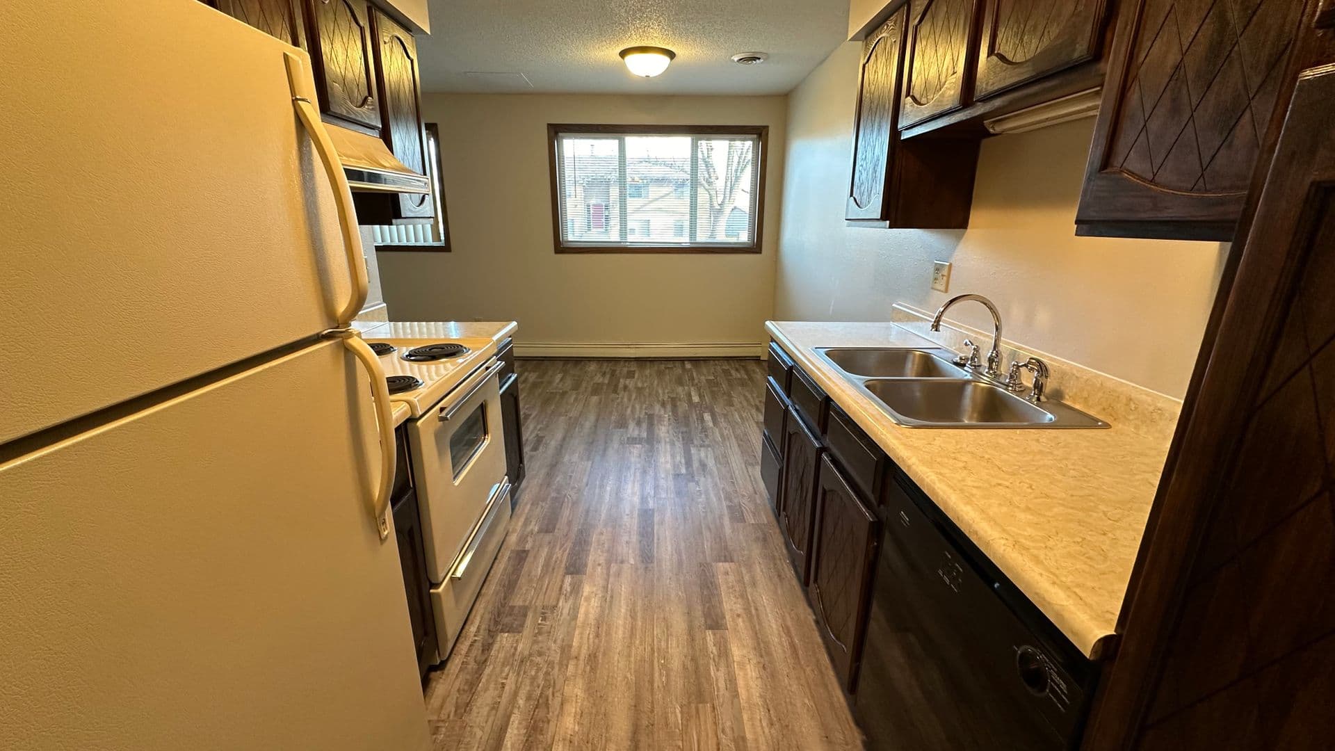 Sioux Falls Apartment: 3609 S Cathy Ave