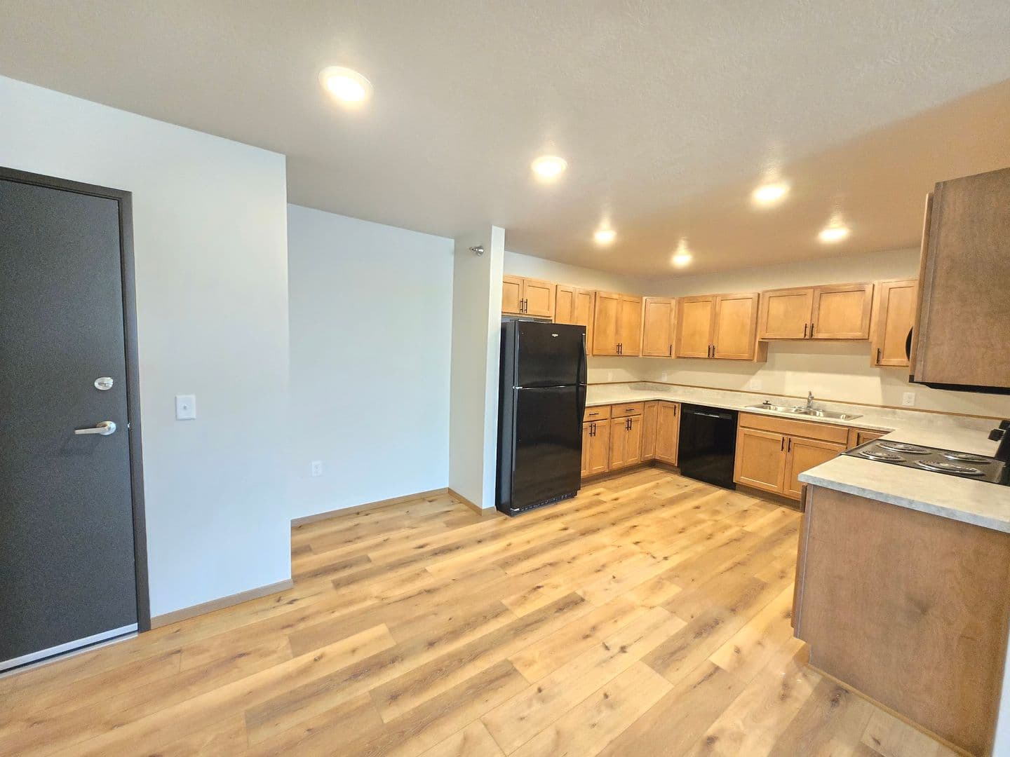 Sioux Falls Apartment: 3600 S. Linedrive Avenue