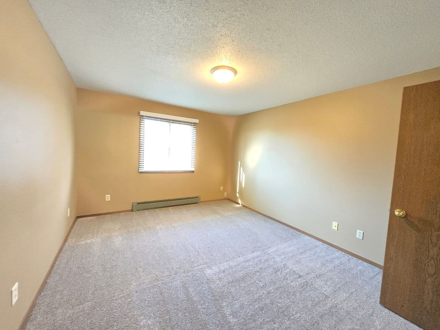 SIOUX FALLS Apartment: 2300 SOUTH SYCAMORE