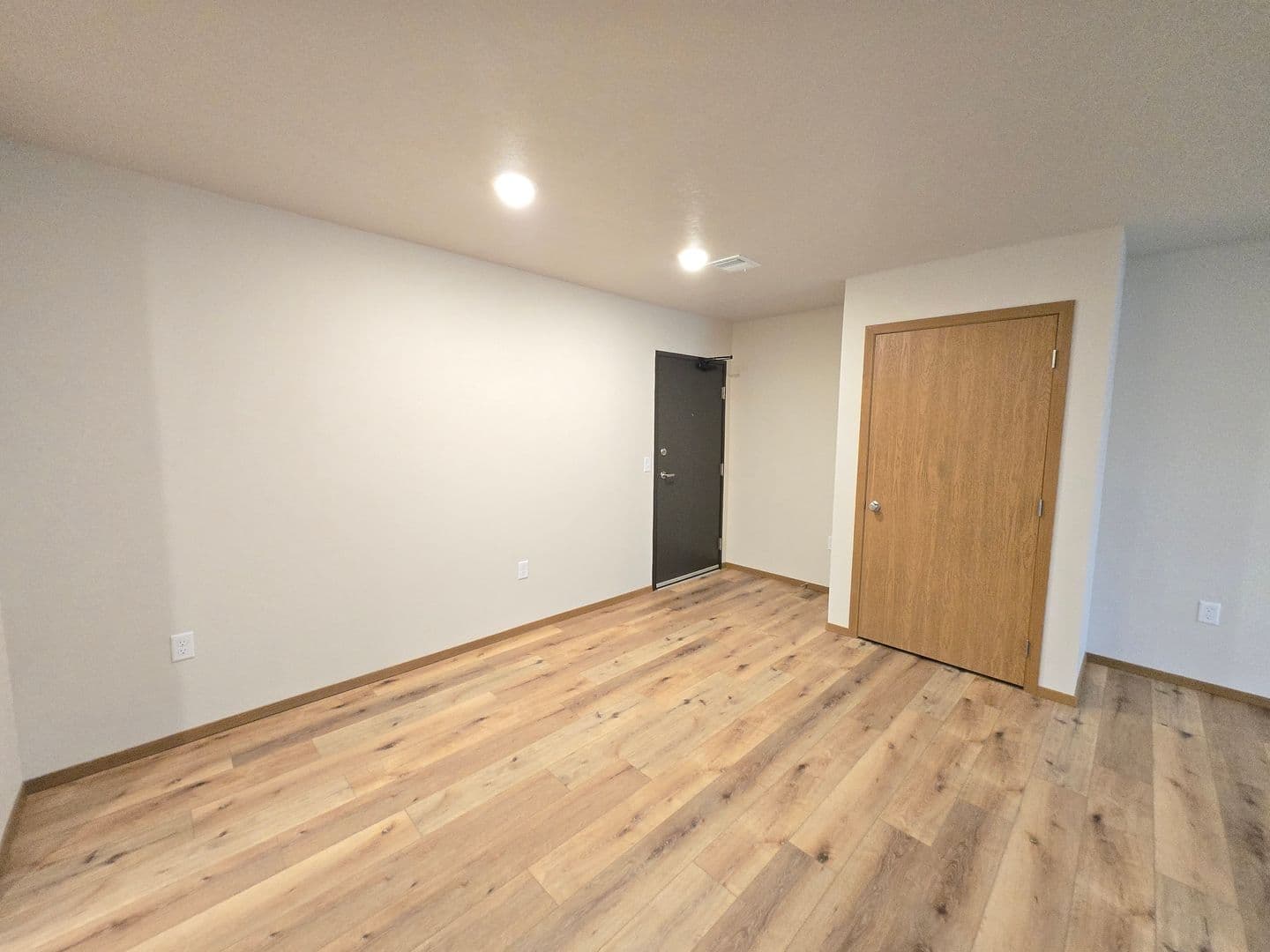 Sioux Falls Apartment: 3600 S. Linedrive Avenue