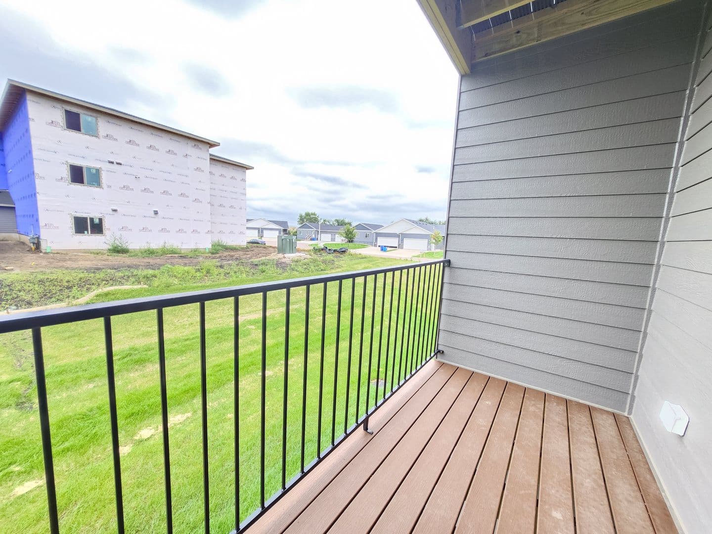 Sioux Falls Apartment: 3600 S. Linedrive Avenue