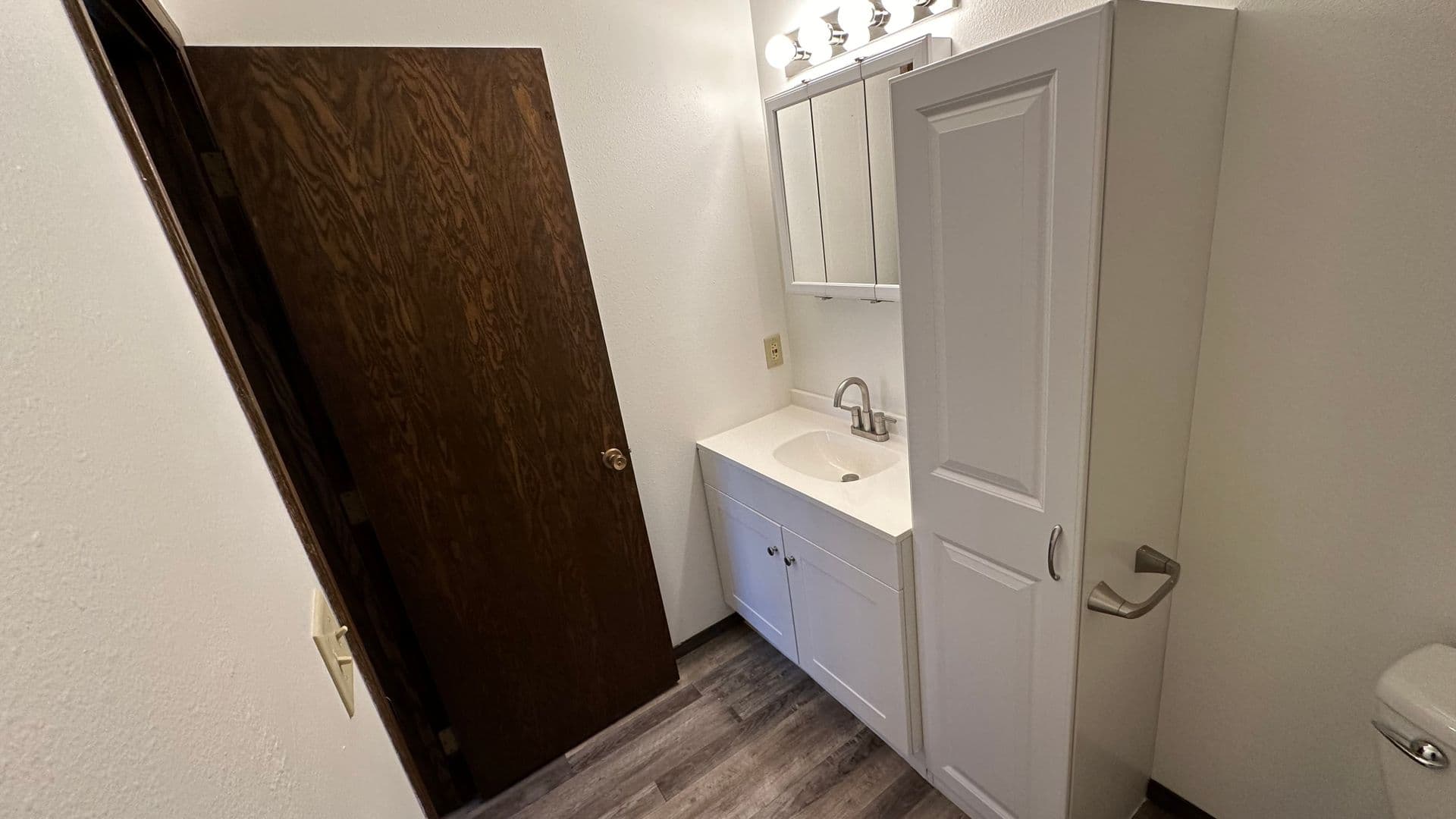 Sioux Falls Apartment: 3609 S Cathy Ave