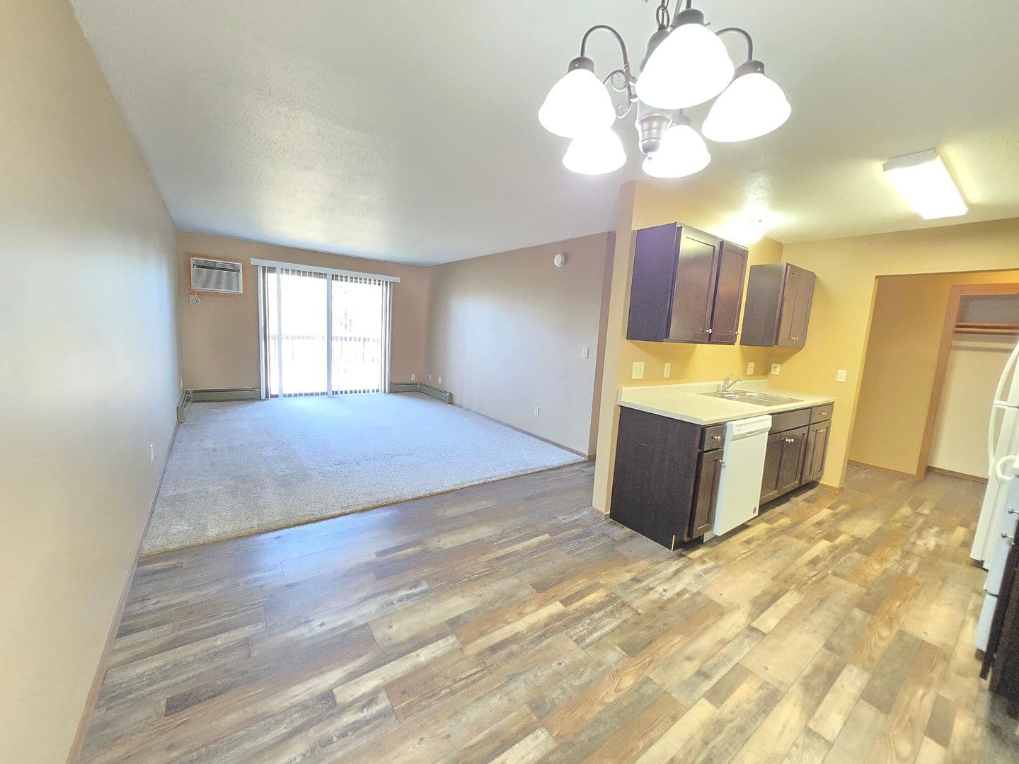 SIOUX FALLS Apartment: 2300 SOUTH SYCAMORE
